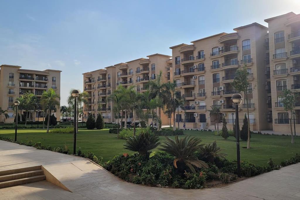 Rehab Fancy Apartment With Garden View - New Cairo