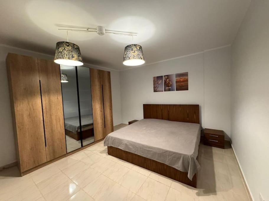 Rehab Fancy Apartment With Garden View - New Cairo