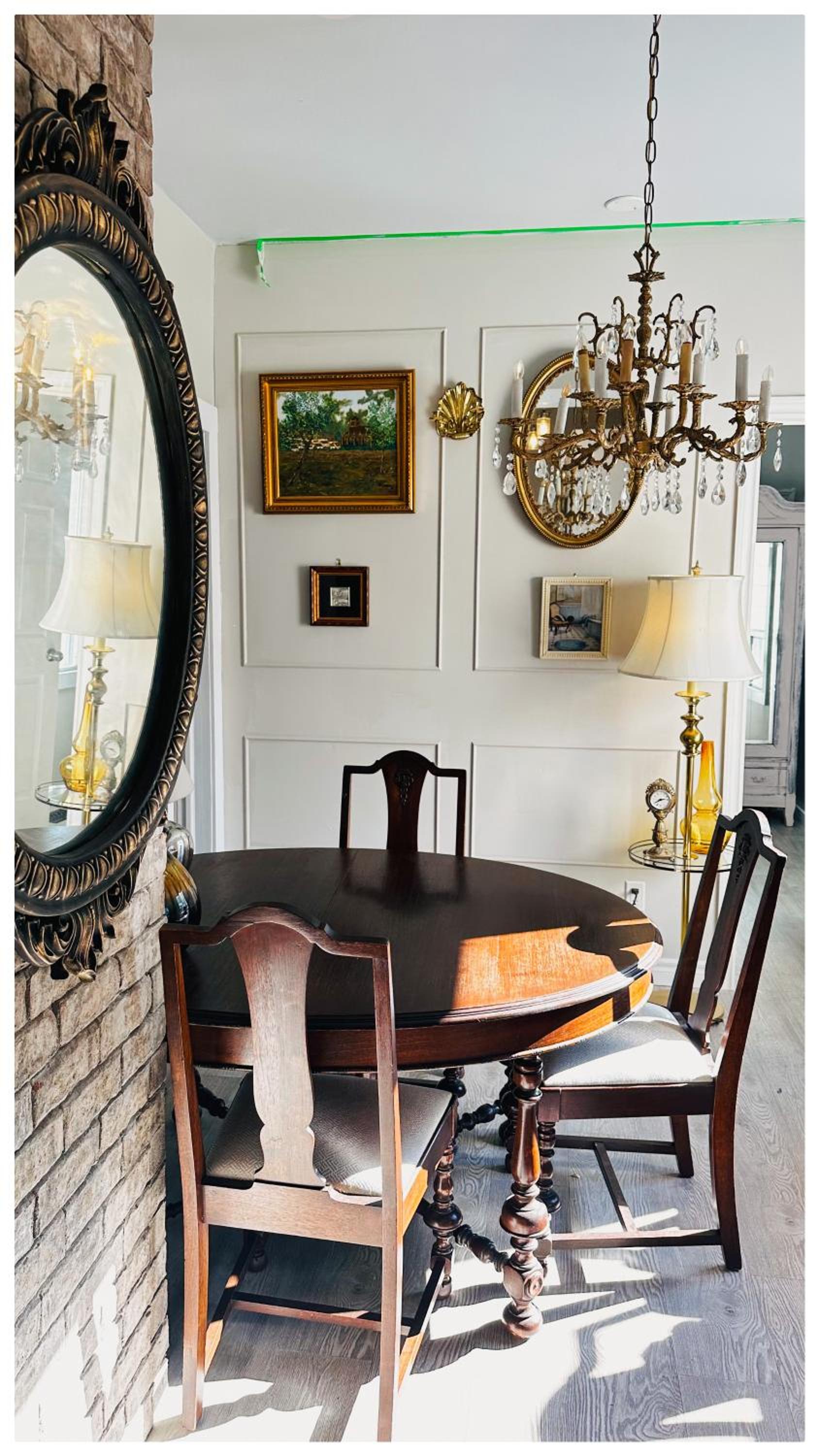 The Stays - Private Cozy 2BHR Apt on main floor