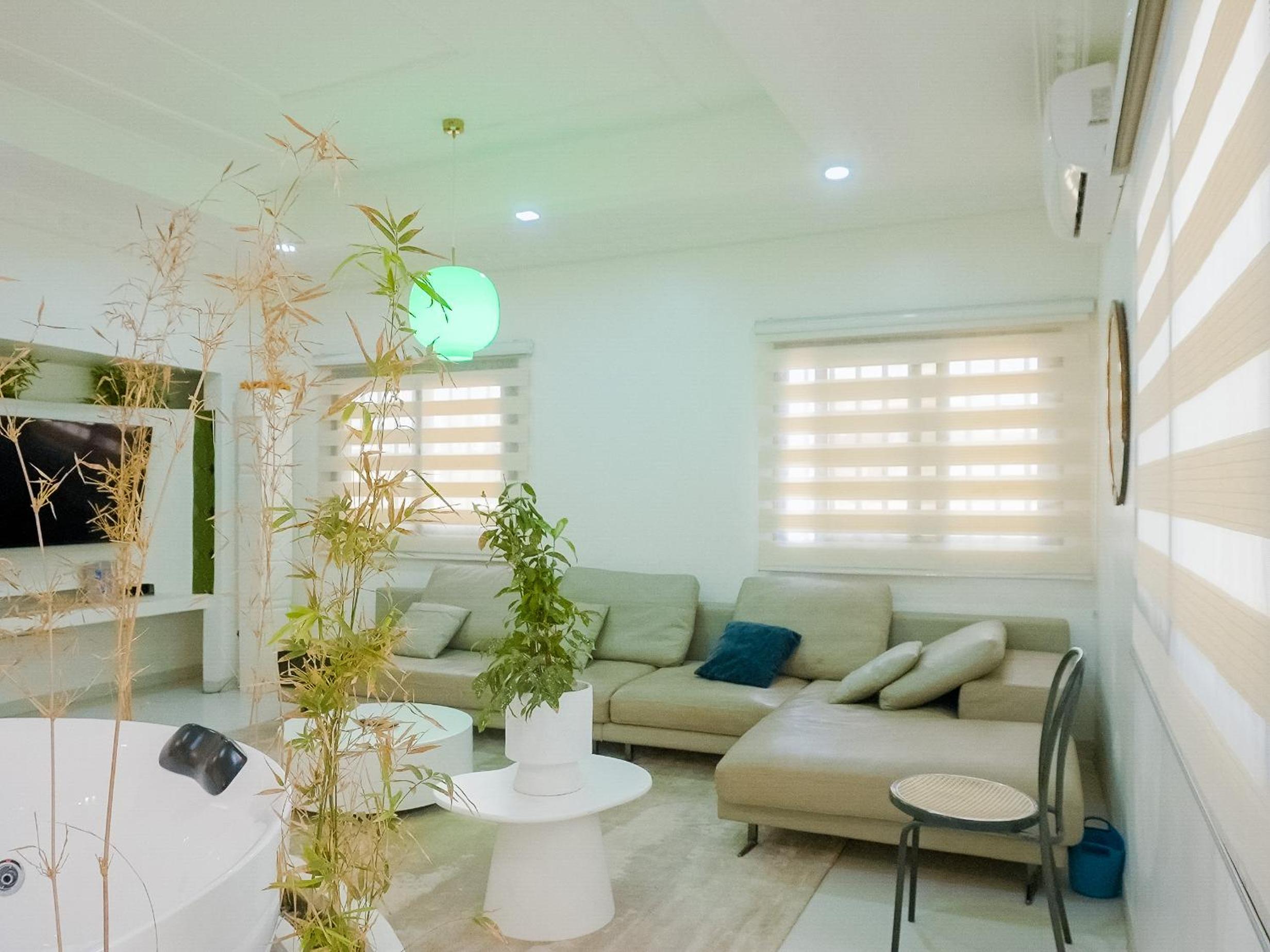 DIAH RESIDENCES - Totsi view 2