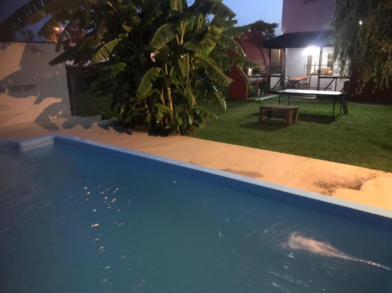 Casa con Pileta Roldan