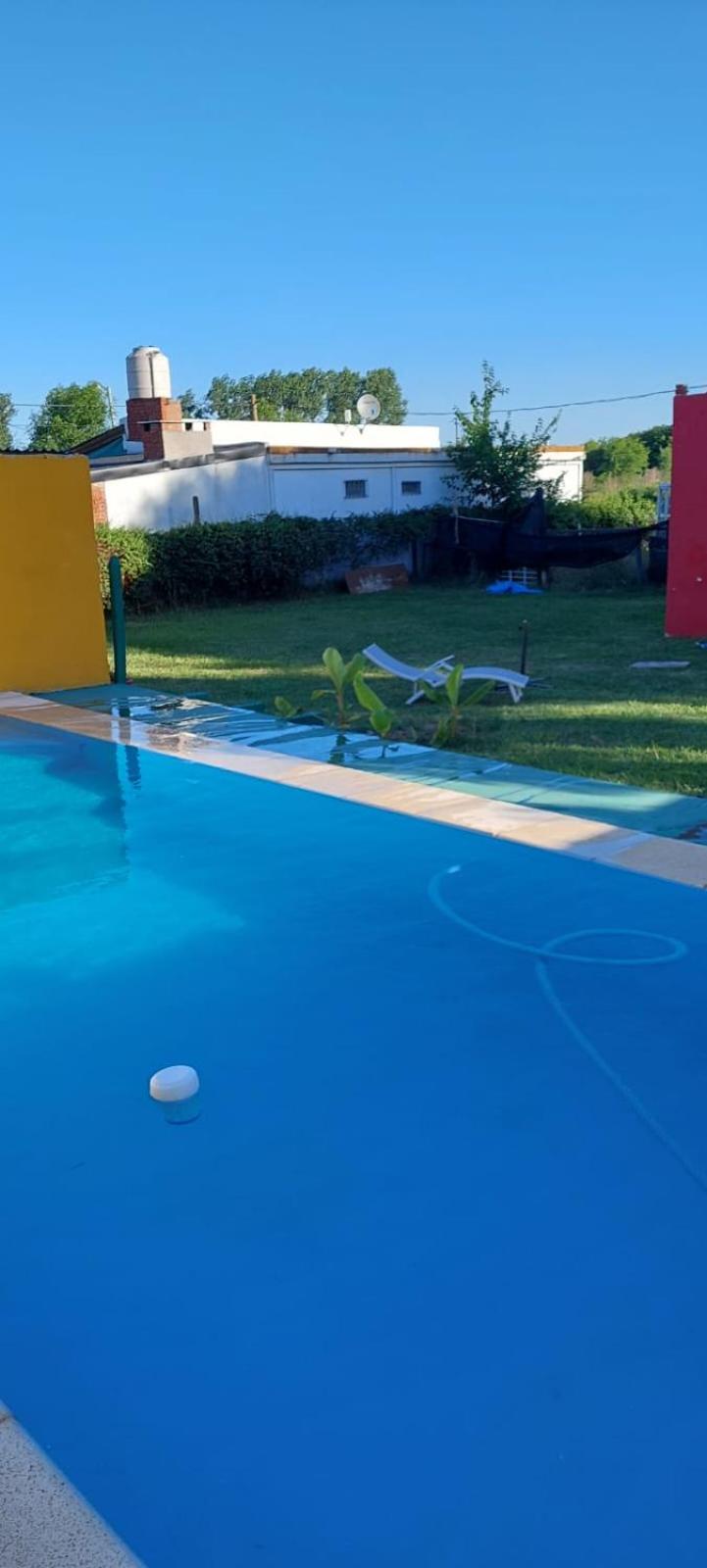 Casa con Pileta Roldan