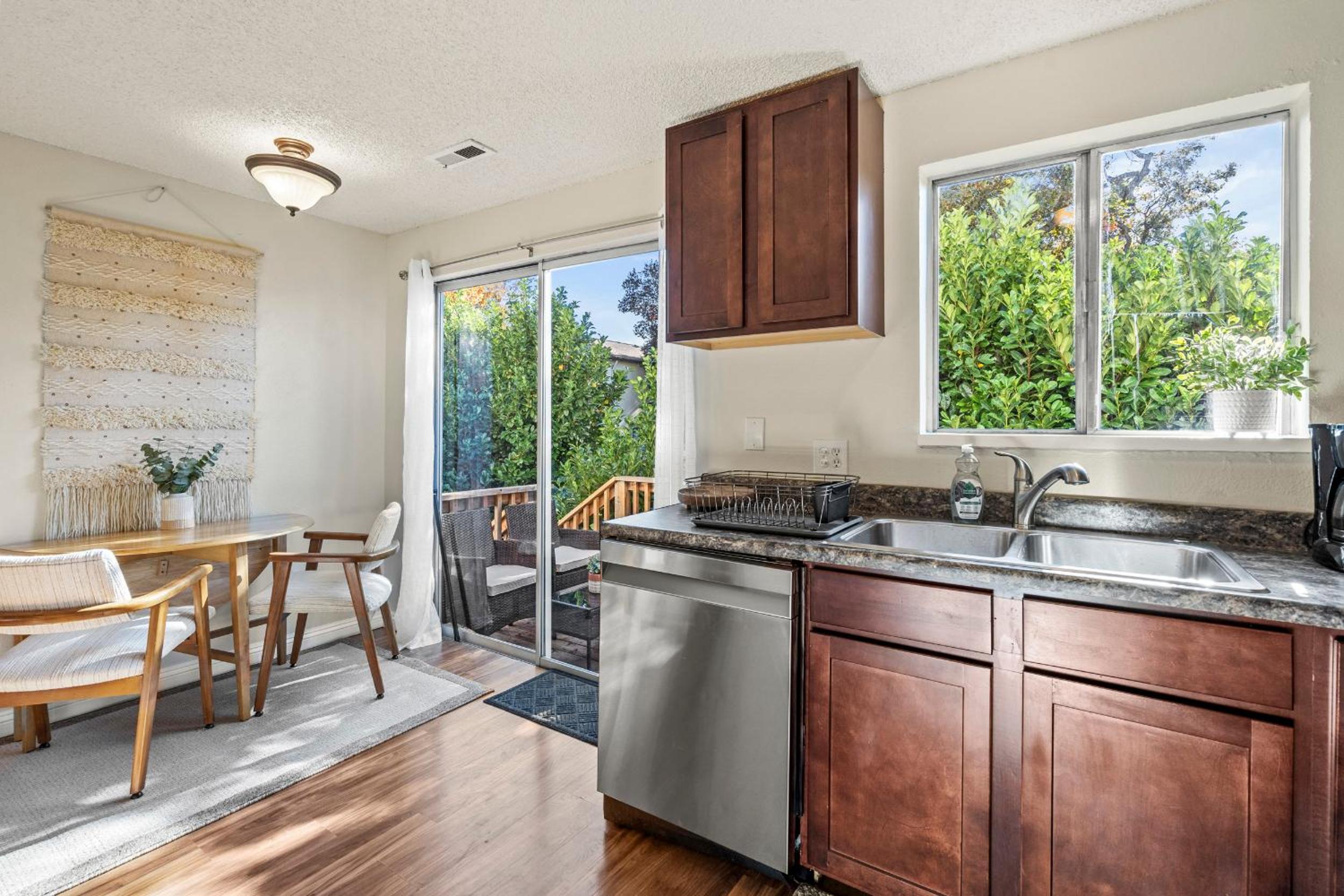 Medford Vacations - Medford Modern Condo with a Yard, Extended Stay Flexible Lease - Property Image 4
