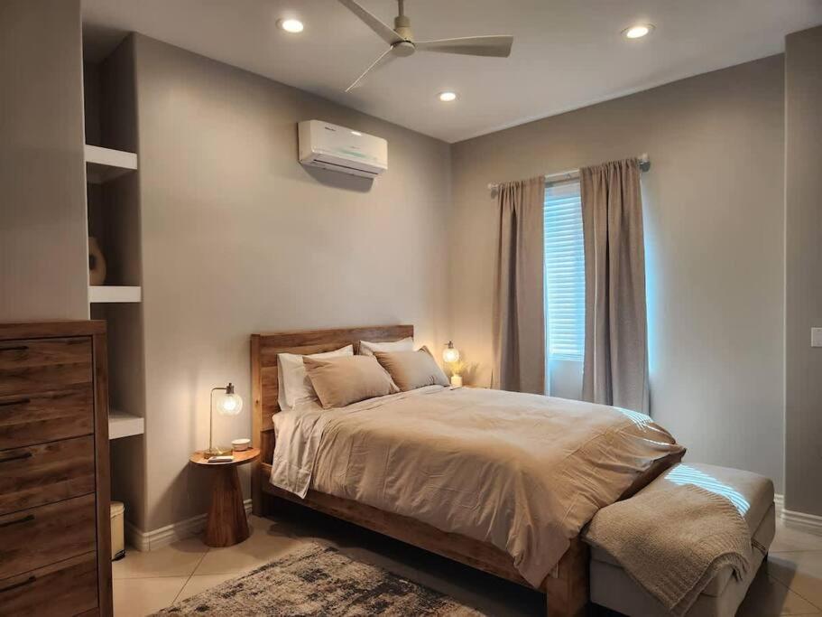 Spacious 1 Bed ADU in Encino, Home Away from Home