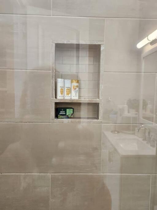 Spacious 1 Bed ADU in Encino, Home Away from Home