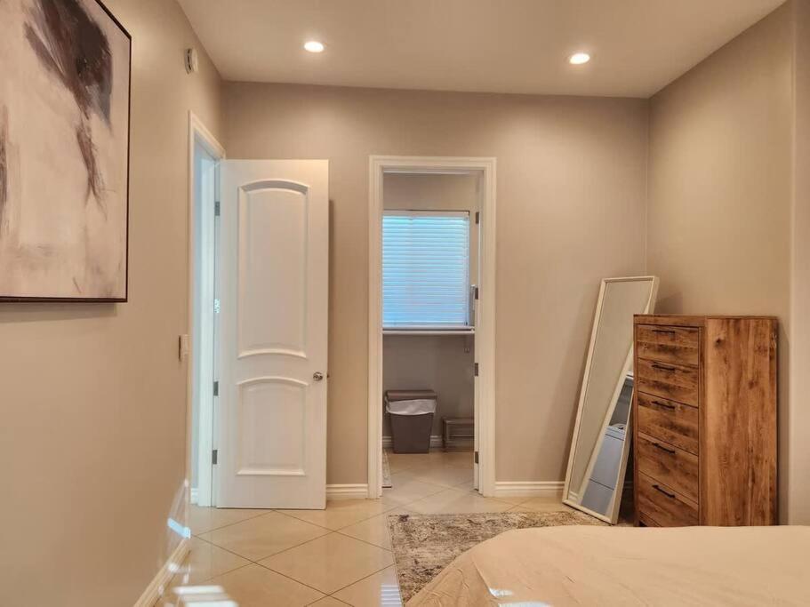 Spacious 1 Bed ADU in Encino, Home Away from Home