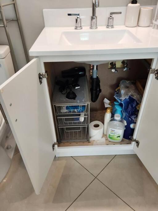 Spacious 1 Bed ADU in Encino, Home Away from Home