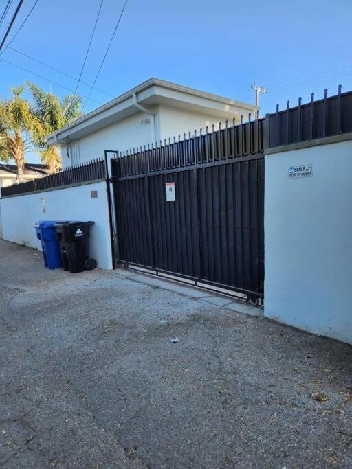 Spacious 1 Bed ADU in Encino, Home Away from Home