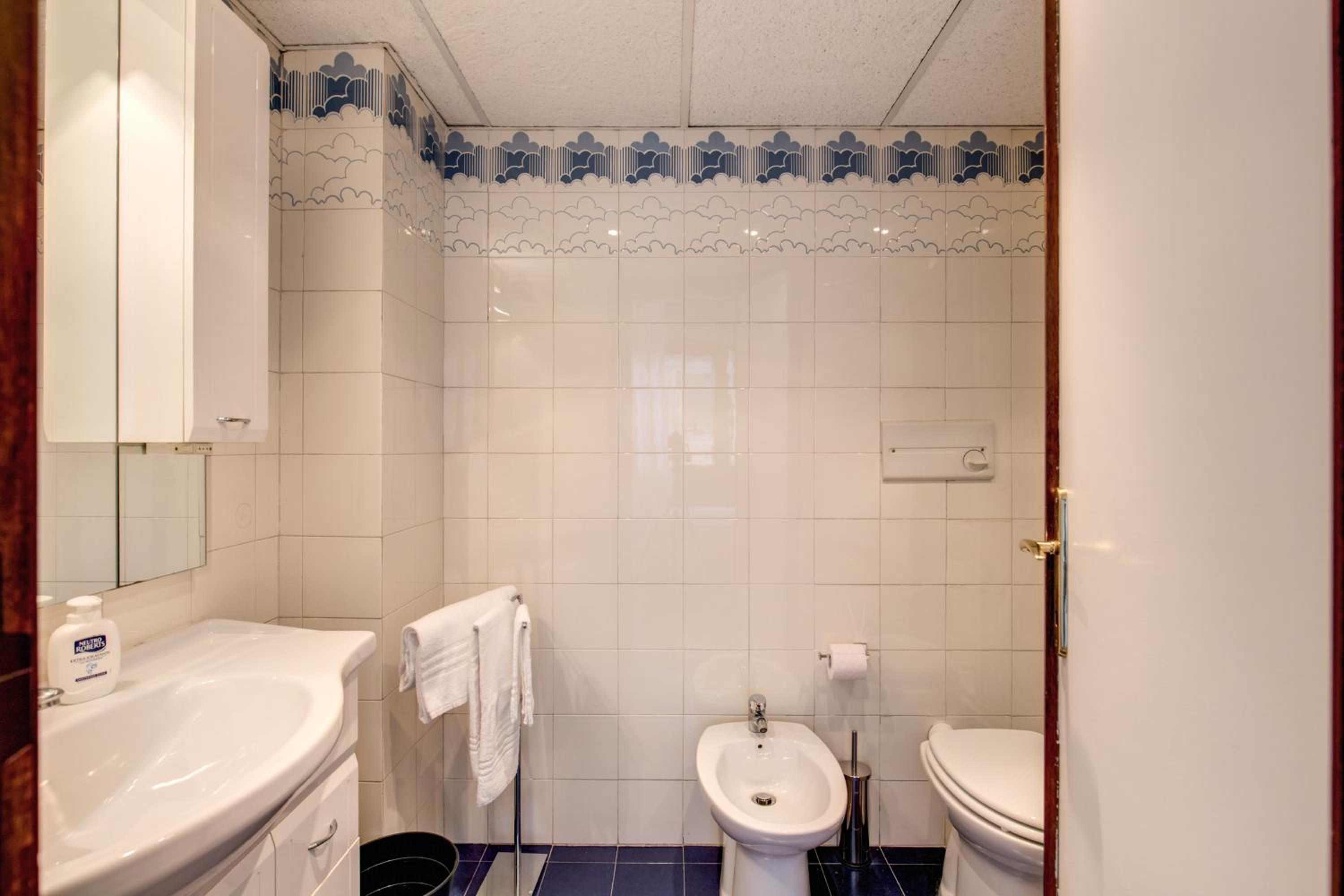 M&L Apartments - Ardesia Colosseo