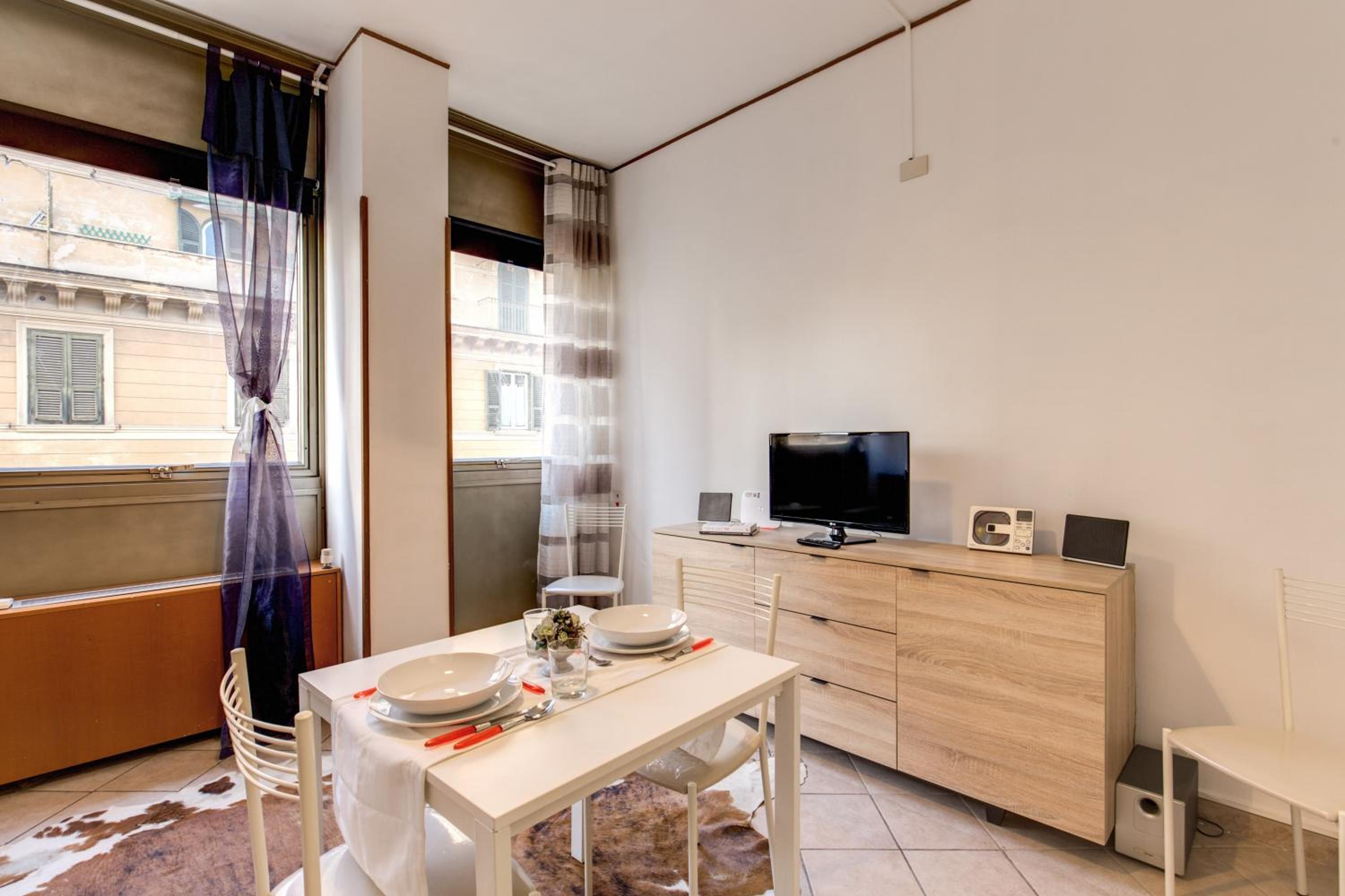 M&L Apartments - Ardesia Colosseo