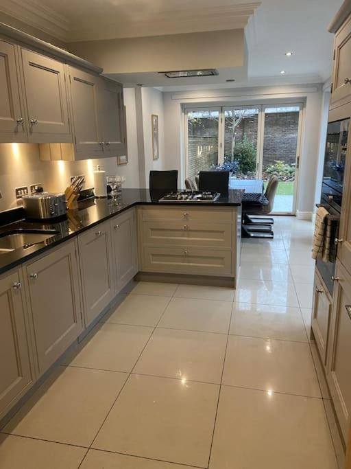Beautiful town house in the heart of Knutsford view 4