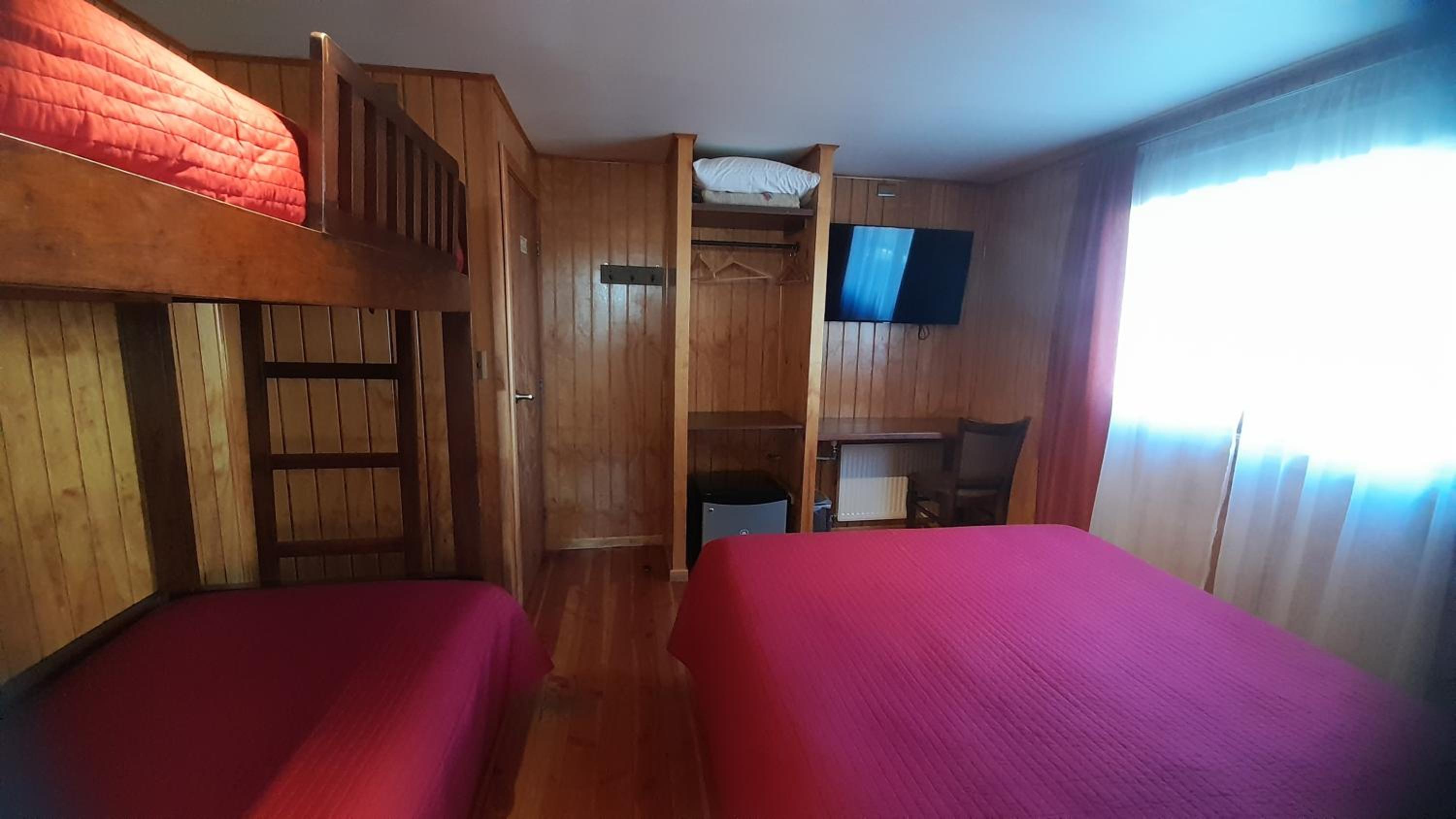 Cafe & Hostal Acurruka