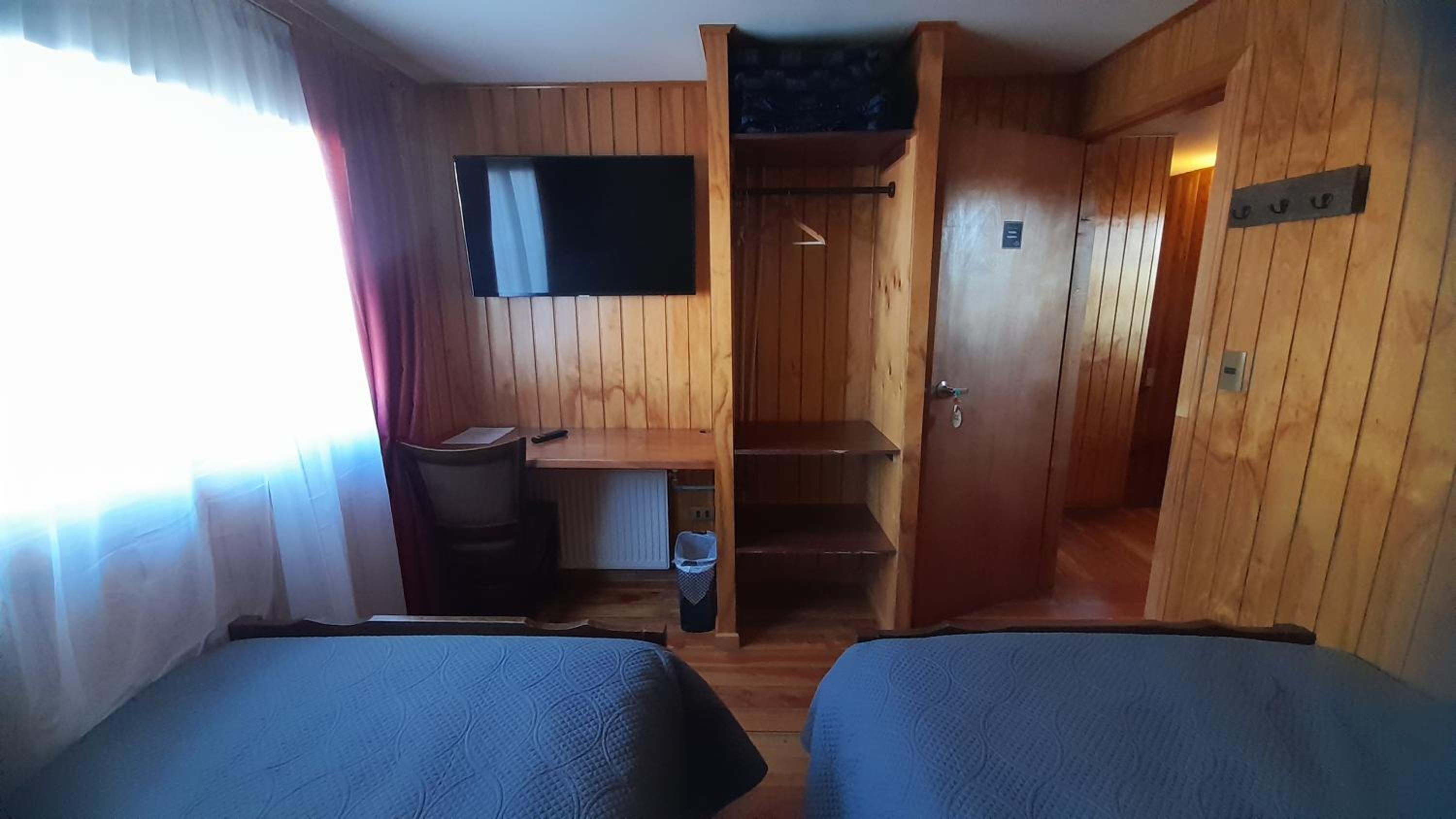 Cafe & Hostal Acurruka