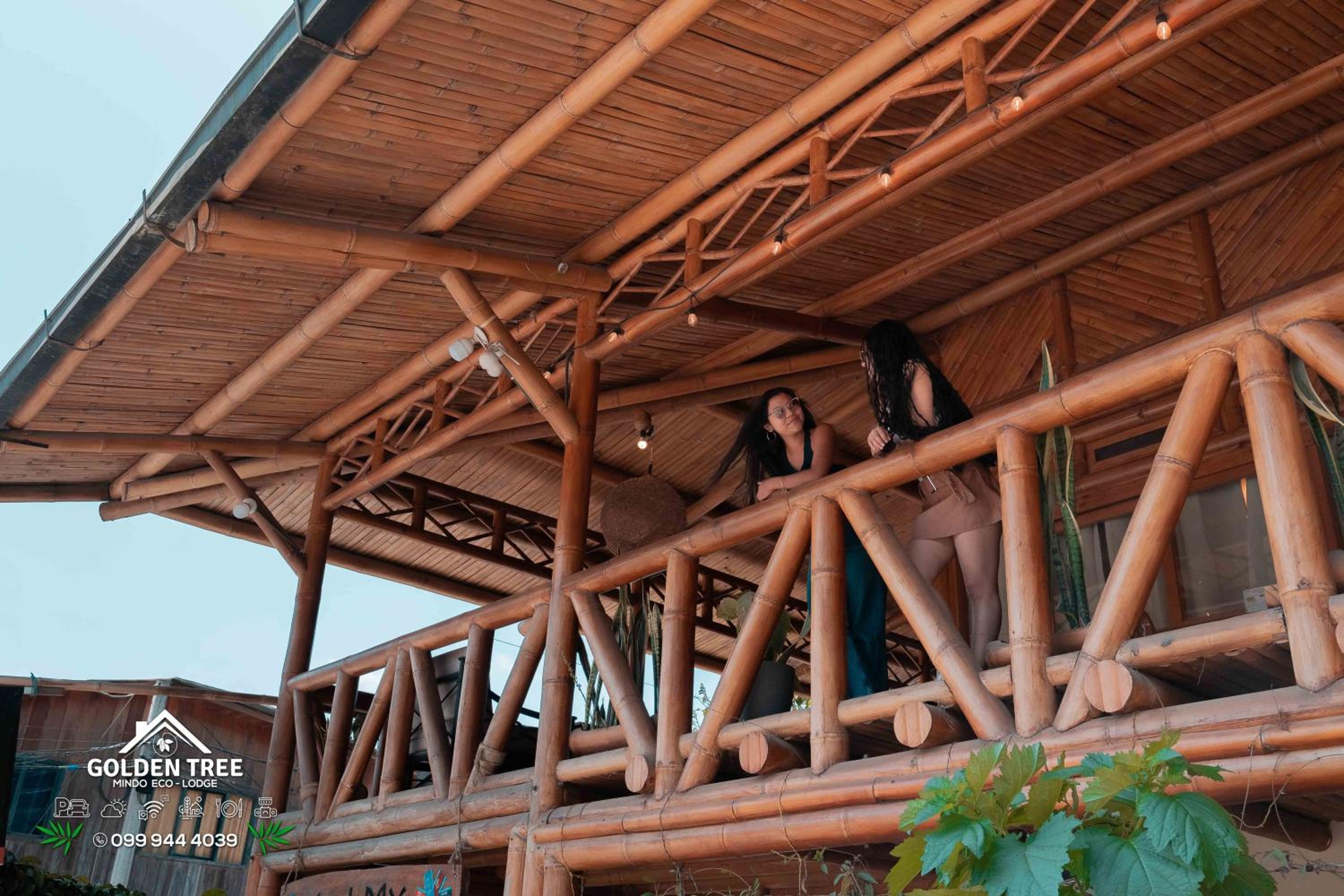 GOLDEN TREE MINDO ECO-LODGE