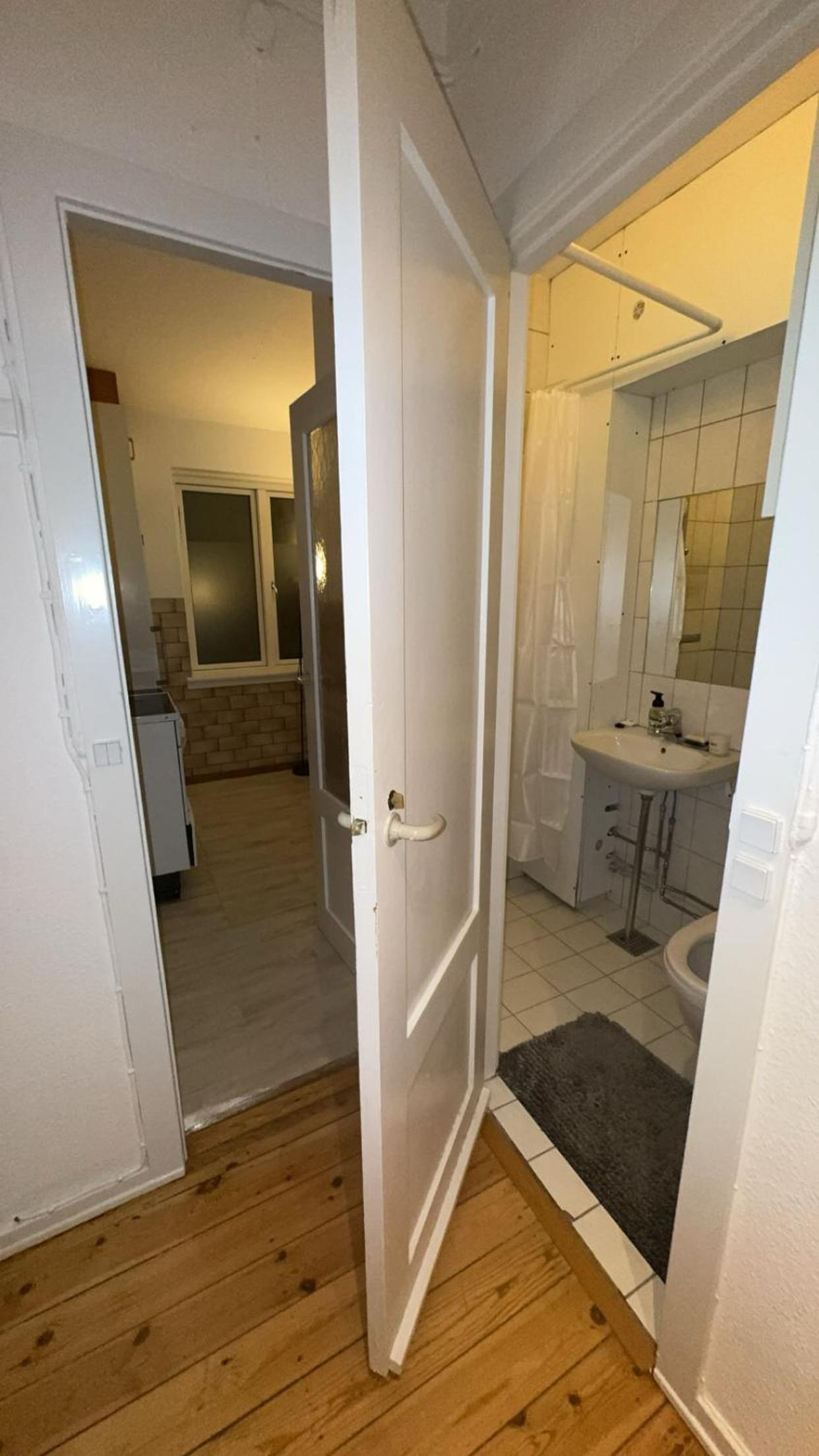 Cheap Apartment Near Central