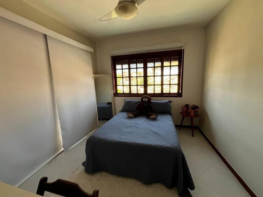 Uma casa de familia 4 Q com piscina