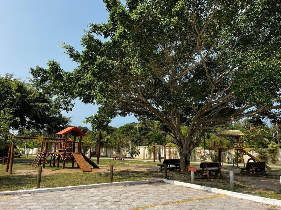 Uma casa de familia 4 Q com piscina
