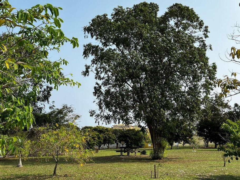 Uma casa de familia 4 Q com piscina