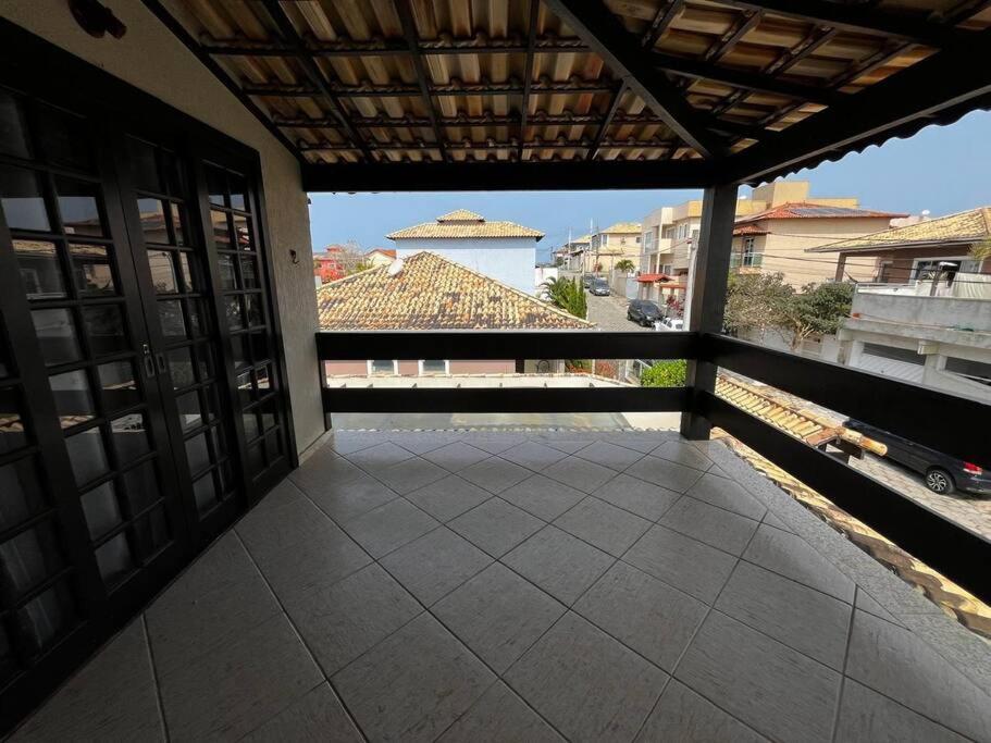 Uma casa de familia 4 Q com piscina