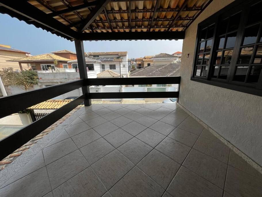 Uma casa de familia 4 Q com piscina