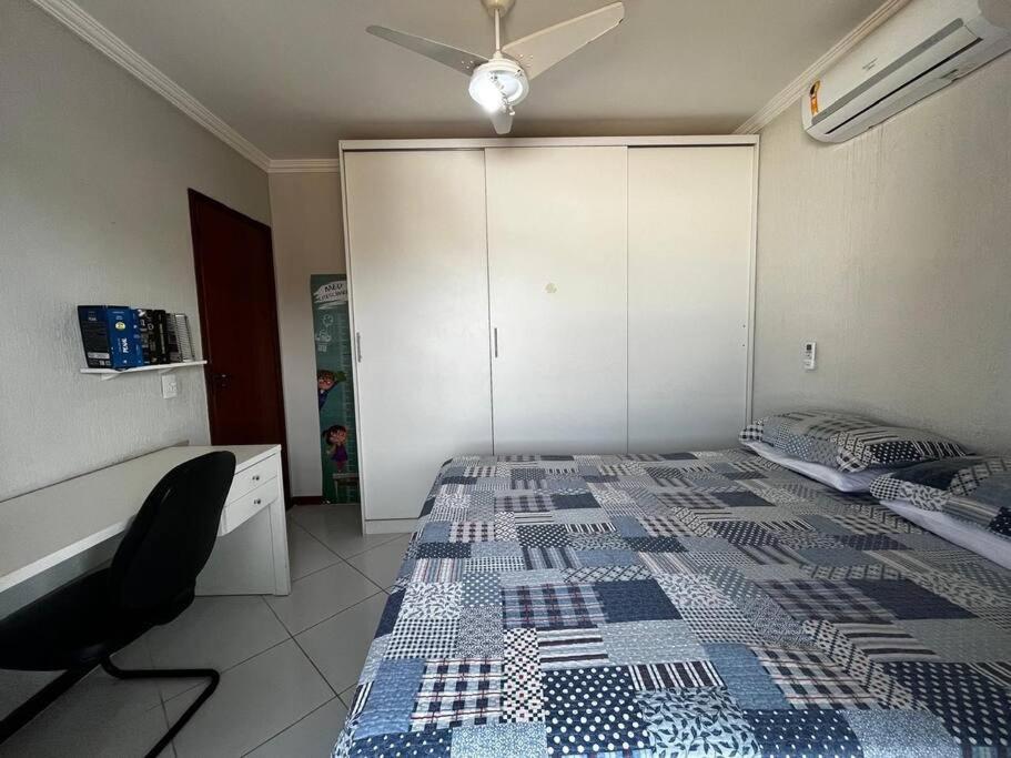 Uma casa de familia 4 Q com piscina