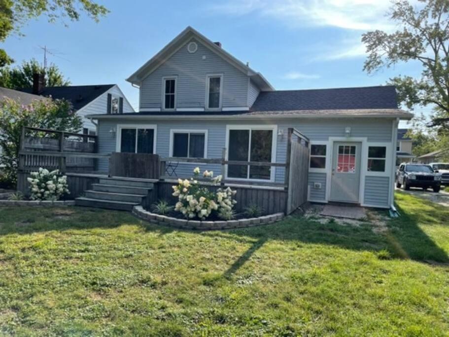 Elm St Retreat - 3 Min walk to Downtown Three Oaks view 3