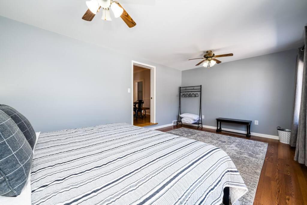 Elm St Retreat - 3 Min walk to Downtown Three Oaks view 5
