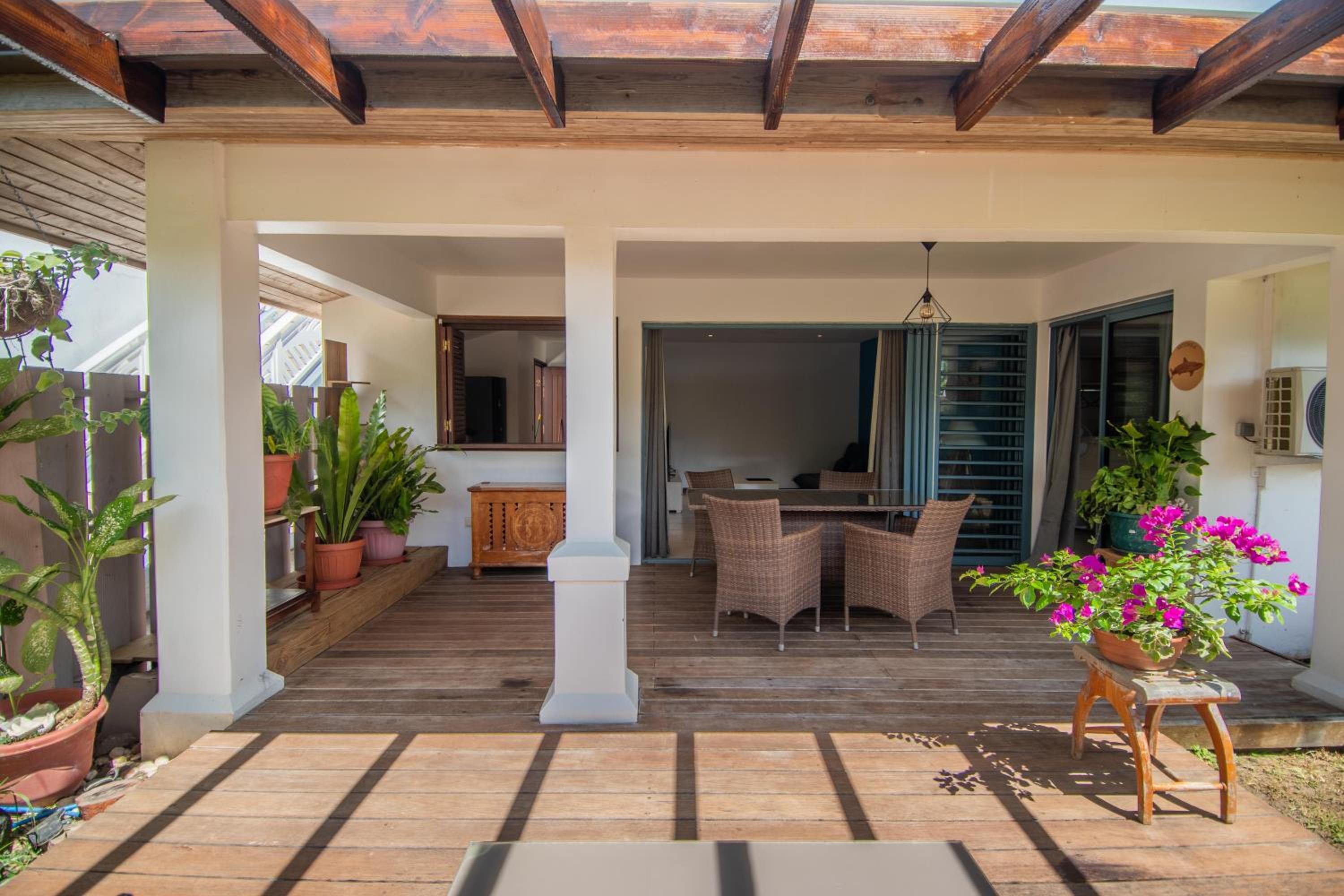 Le Fare Pergola - Lagoon and Mountain view view 3