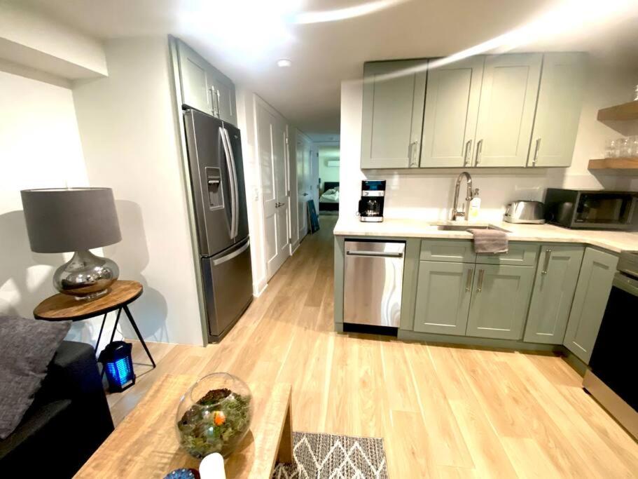 Beautiful Capitol Hill Apartment photo 3