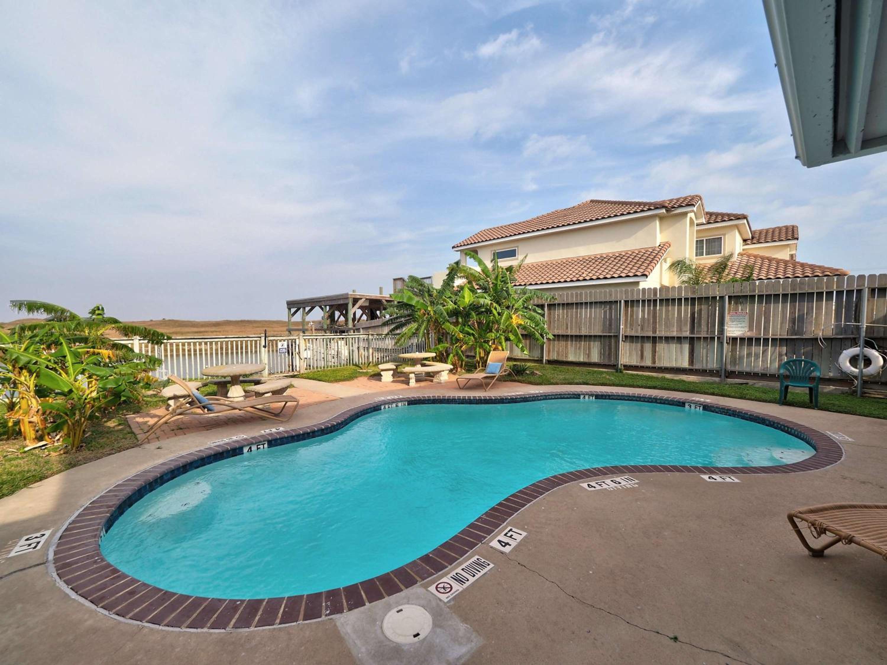 Couples Retreat Pool Steps to Beach Boat Slip