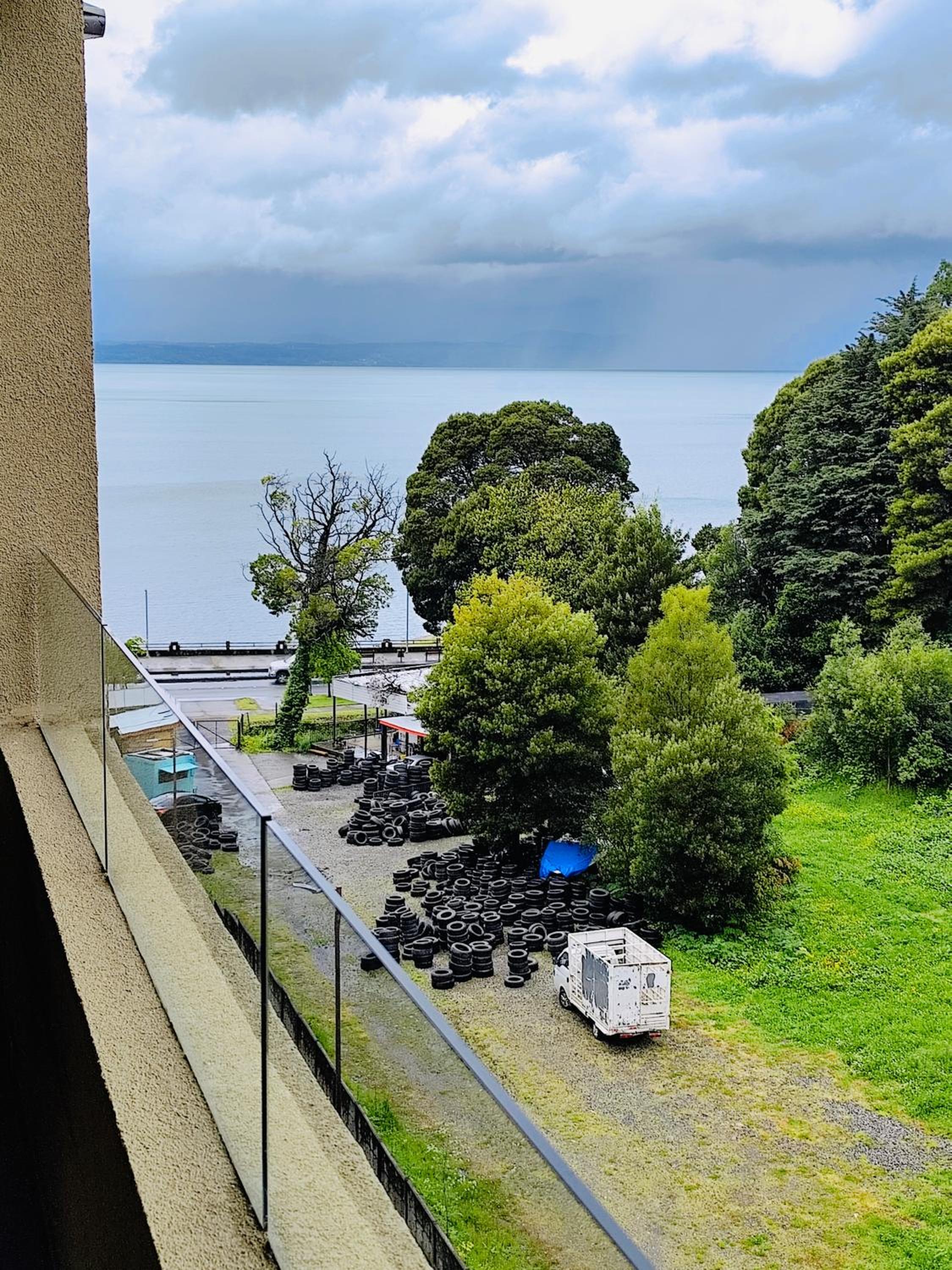 Cómodo departamento con vista al lago