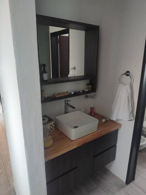 Casa en las sierras de Córdoba con Deck , Parrilla y estacionamiento