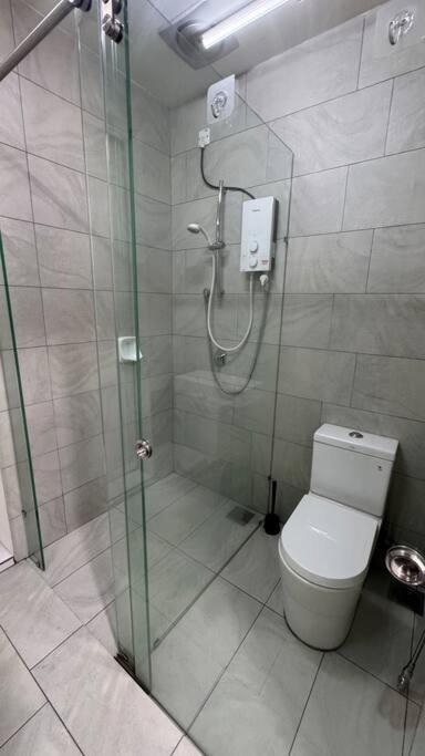 Sky Trees Bukit Indah AEON 2BED 5pax netflix Aircond