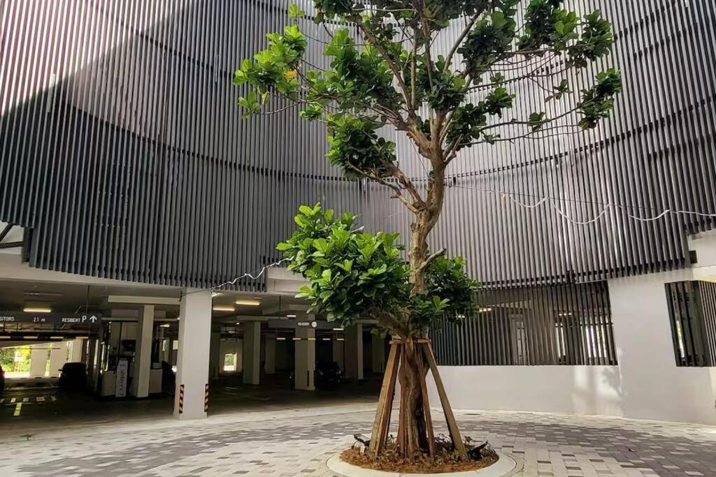 Sky Trees Bukit Indah AEON 2BED 5pax netflix Aircond