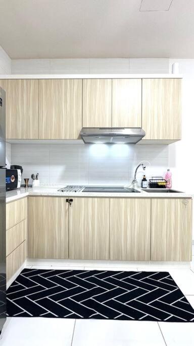 Sky Trees Bukit Indah AEON 2BED 5pax netflix Aircond