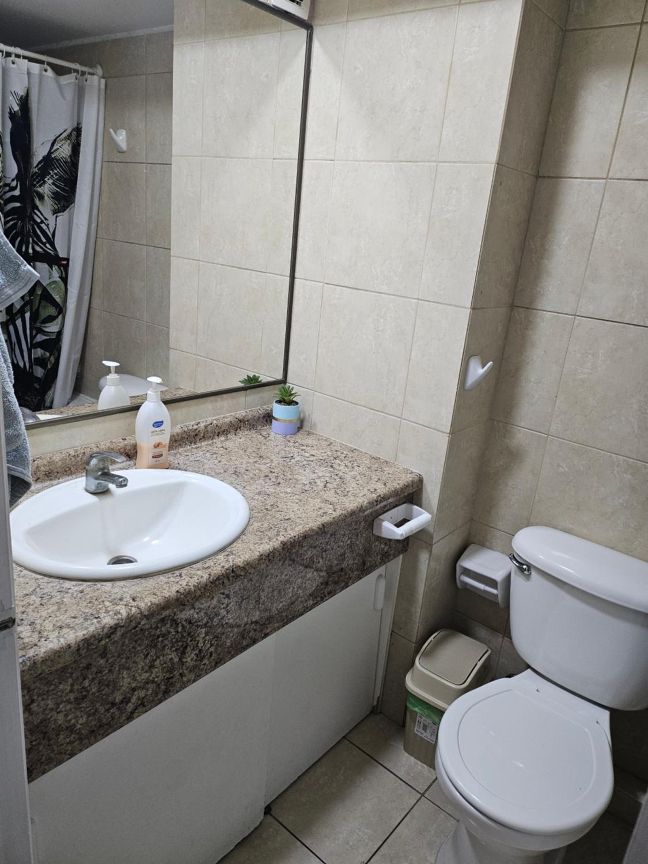 Habitación y baño privado en departamento