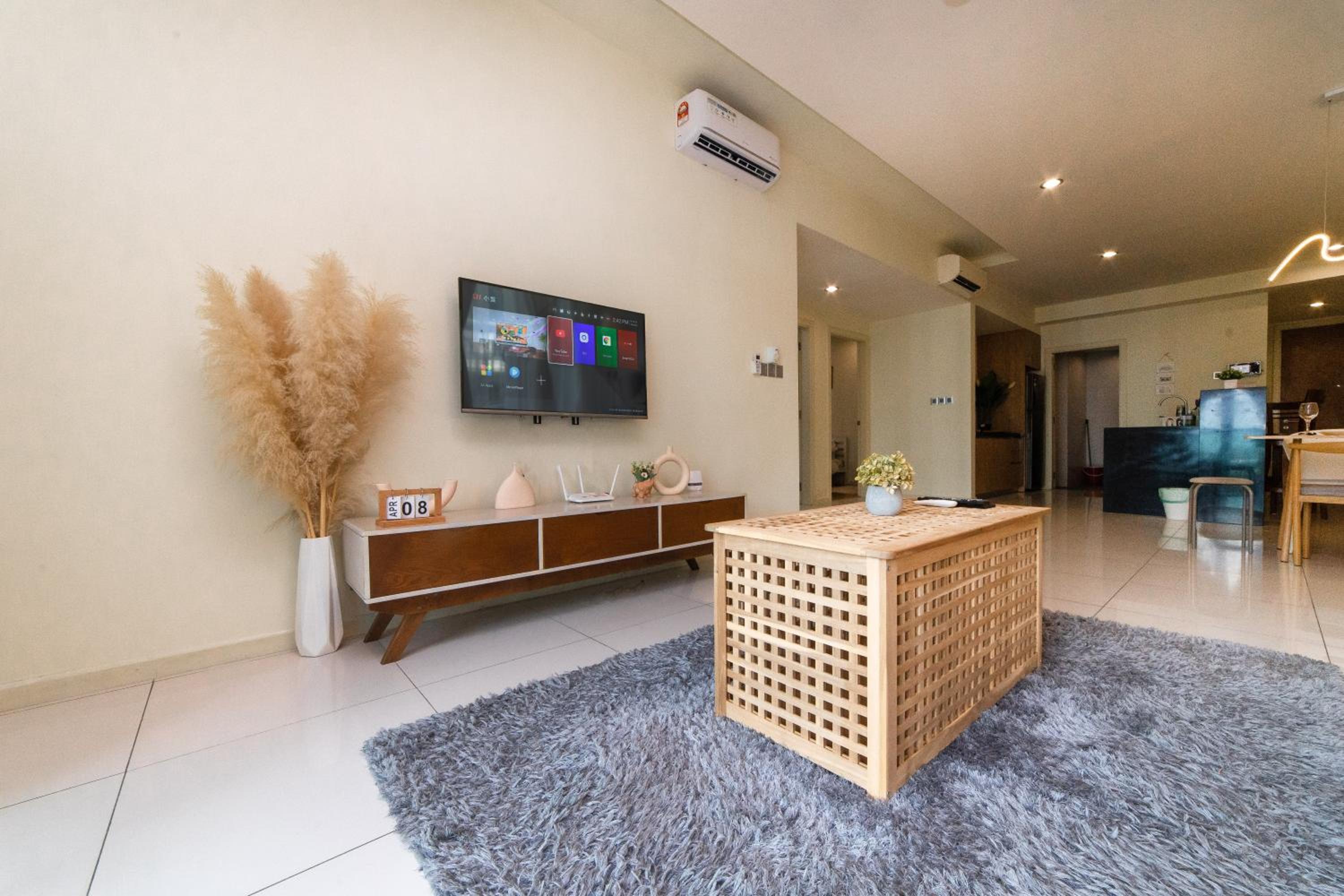 Impiana East Ledang 2BR Creamy Suite nr ecobotanic by Our Stay photo 4
