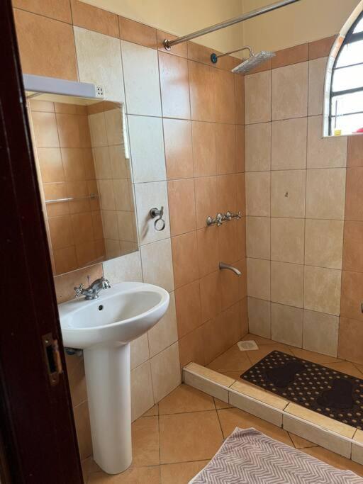 Exquisite 4-bedroom Villa in Prime Gated Community view 5