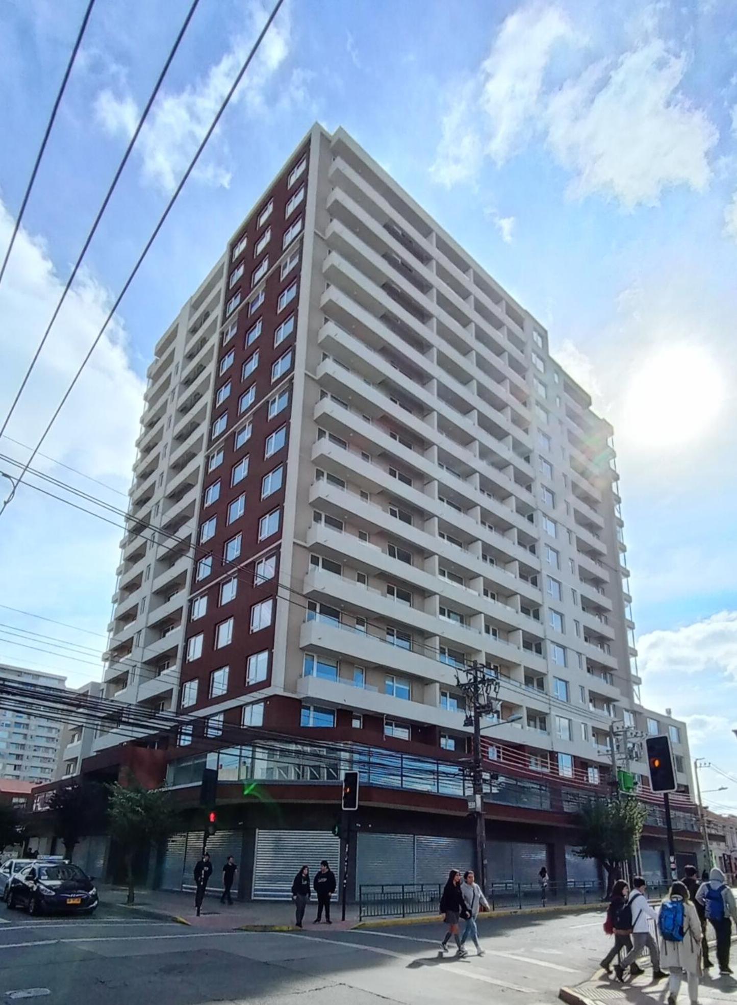 Arriendo 1 Departamento Diario Amoblado en Edificio Pleno Centro de Osorno Full Eléctrico y Estacionamiento Techado, Comodidad, Moderno y Seguridad