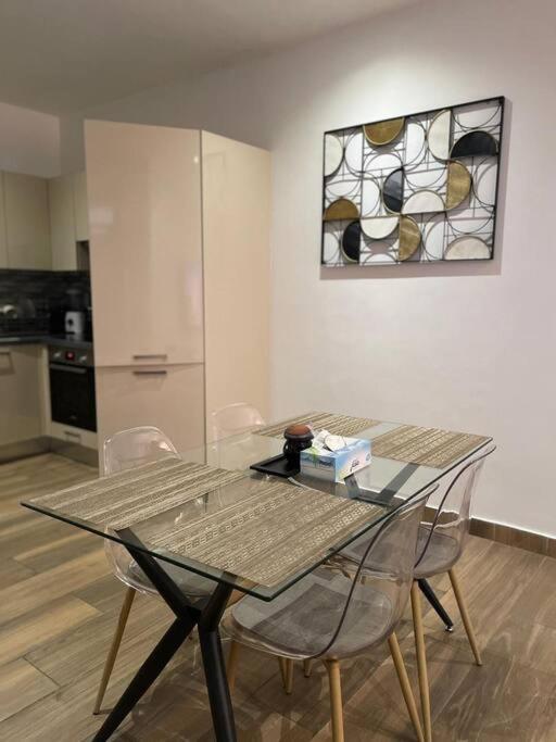 Luxury Cantonments Henriettas 1-bedroom apartment in Accra - FiveHills homes view 4