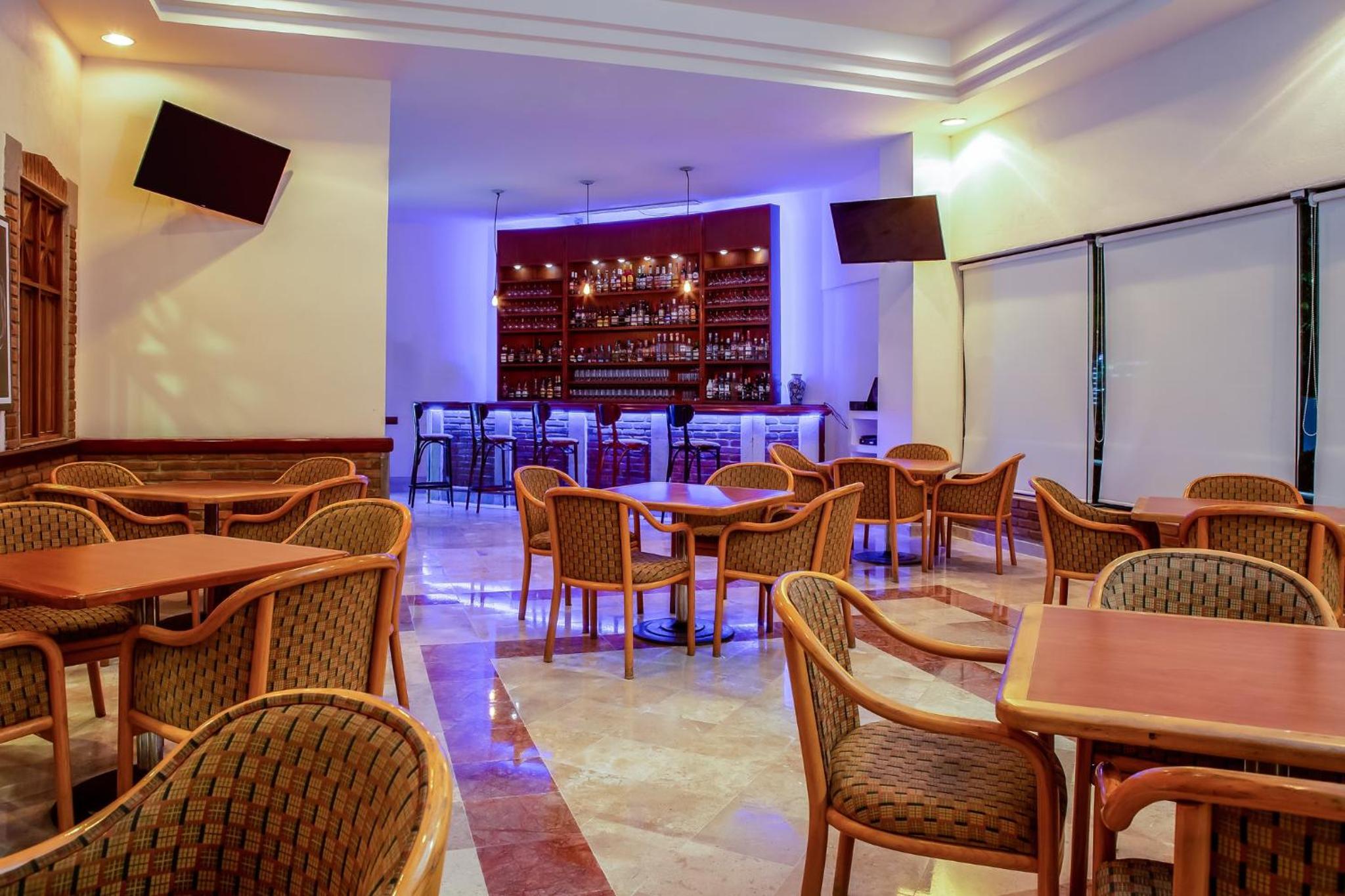 Tampico Vacations - Fiesta Inn Tampico - Property Image 21
