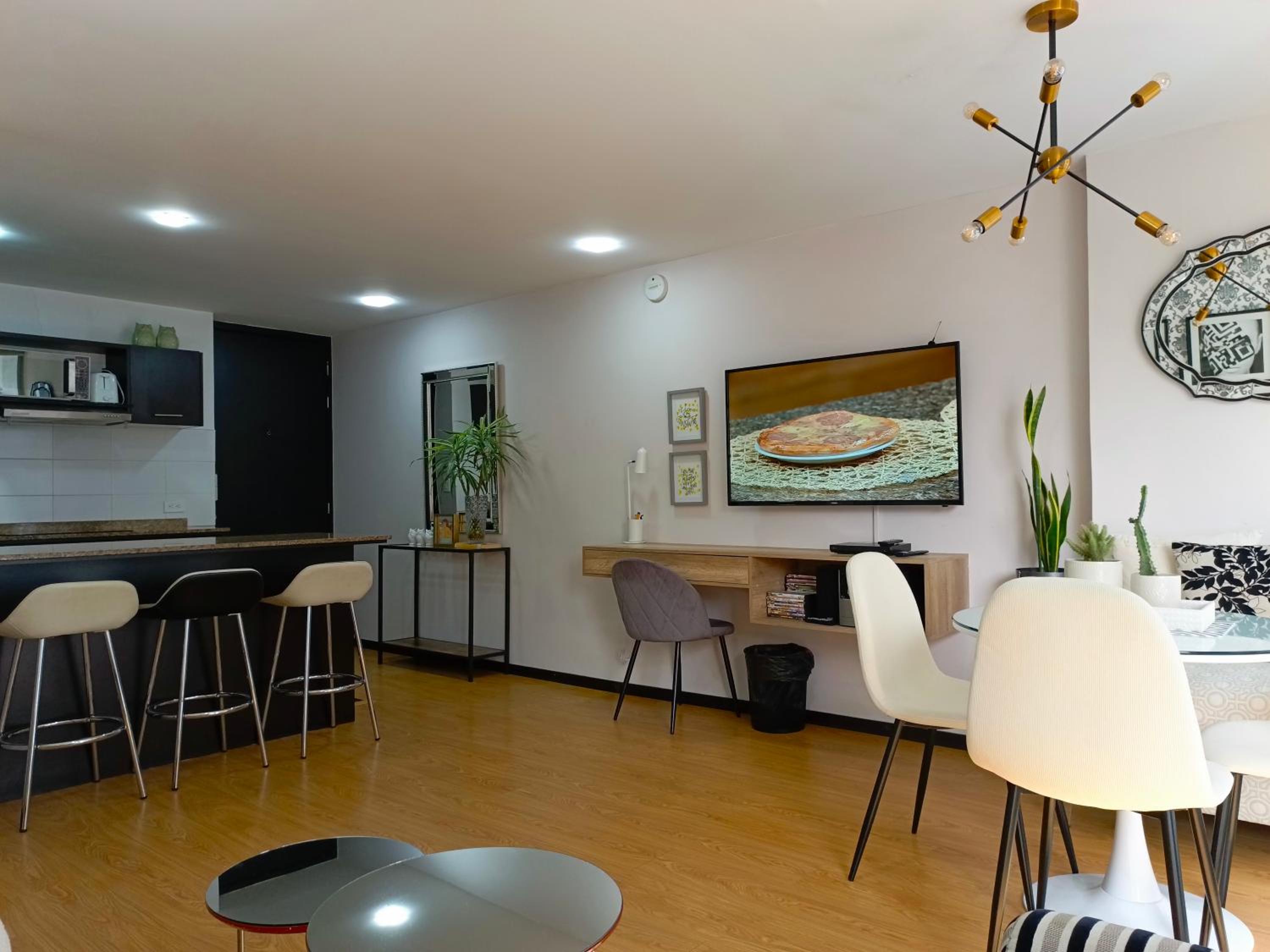 Like a Home - 2Bedrooms - QueenBed - Balcony - Parking - 7Th FLOOR view 5