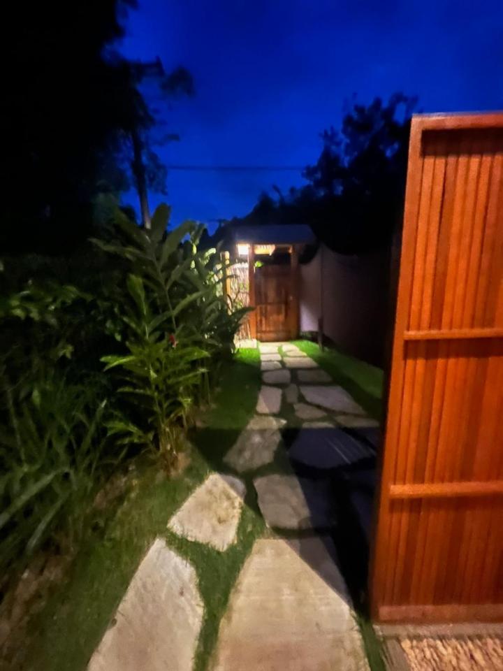 Casa Fiji - Suites Luxo - Praia de Itamambuca - Ao lado da praia