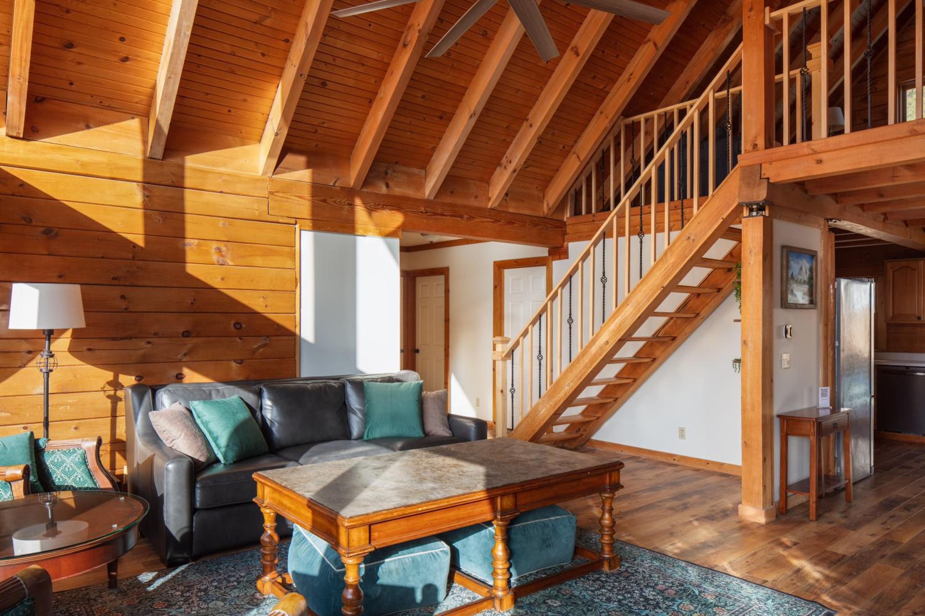 Sweet Pines Cabin - Sleeps up to 8 view 3