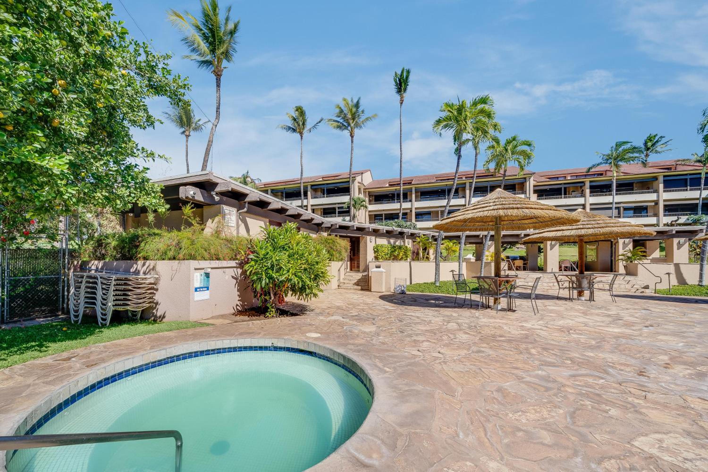 Kaanapali Royal A303 · KRL A303 Relaxing Hawaiian 2BD on Golf Co