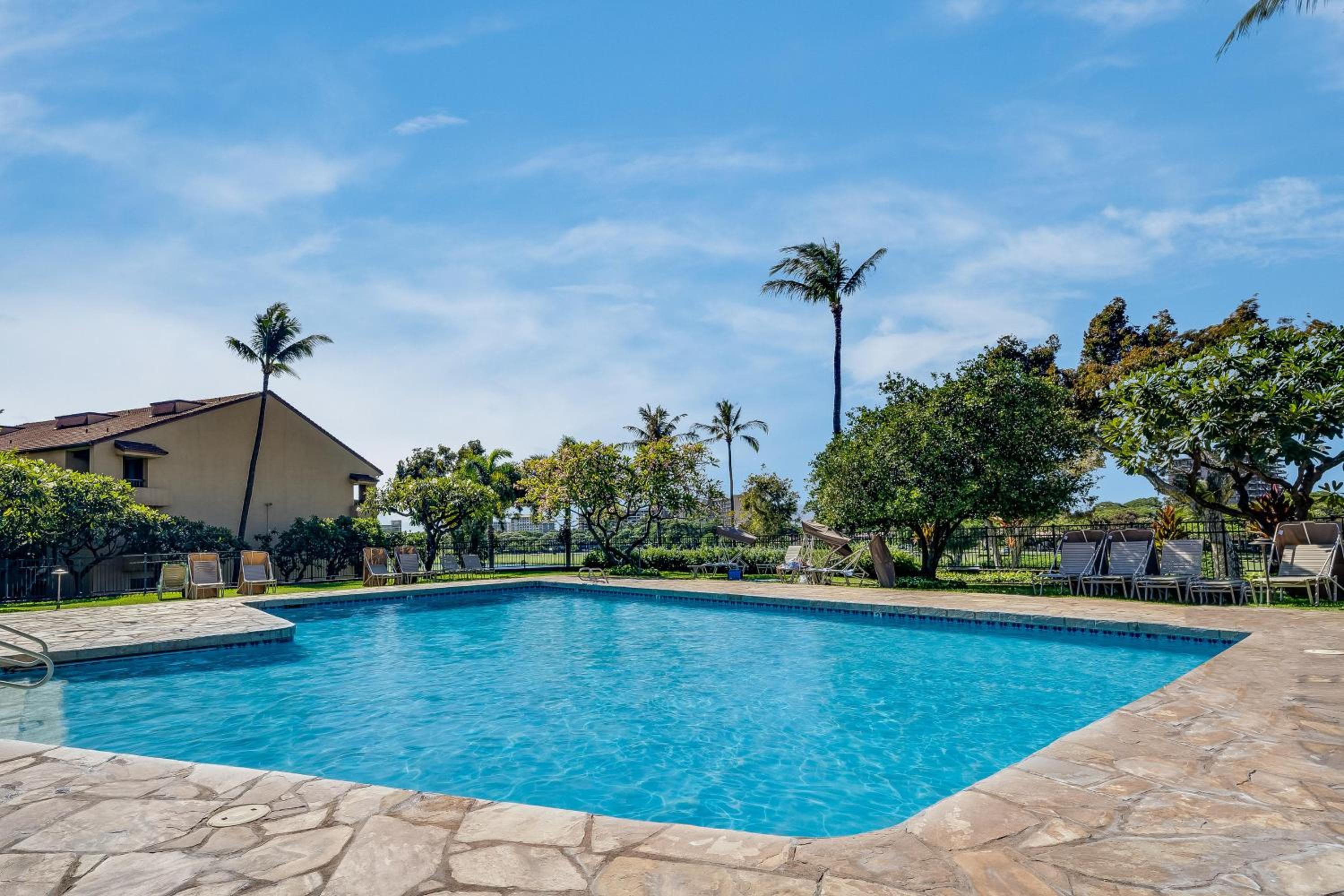 Kaanapali Royal A303 · KRL A303 Relaxing Hawaiian 2BD on Golf Co