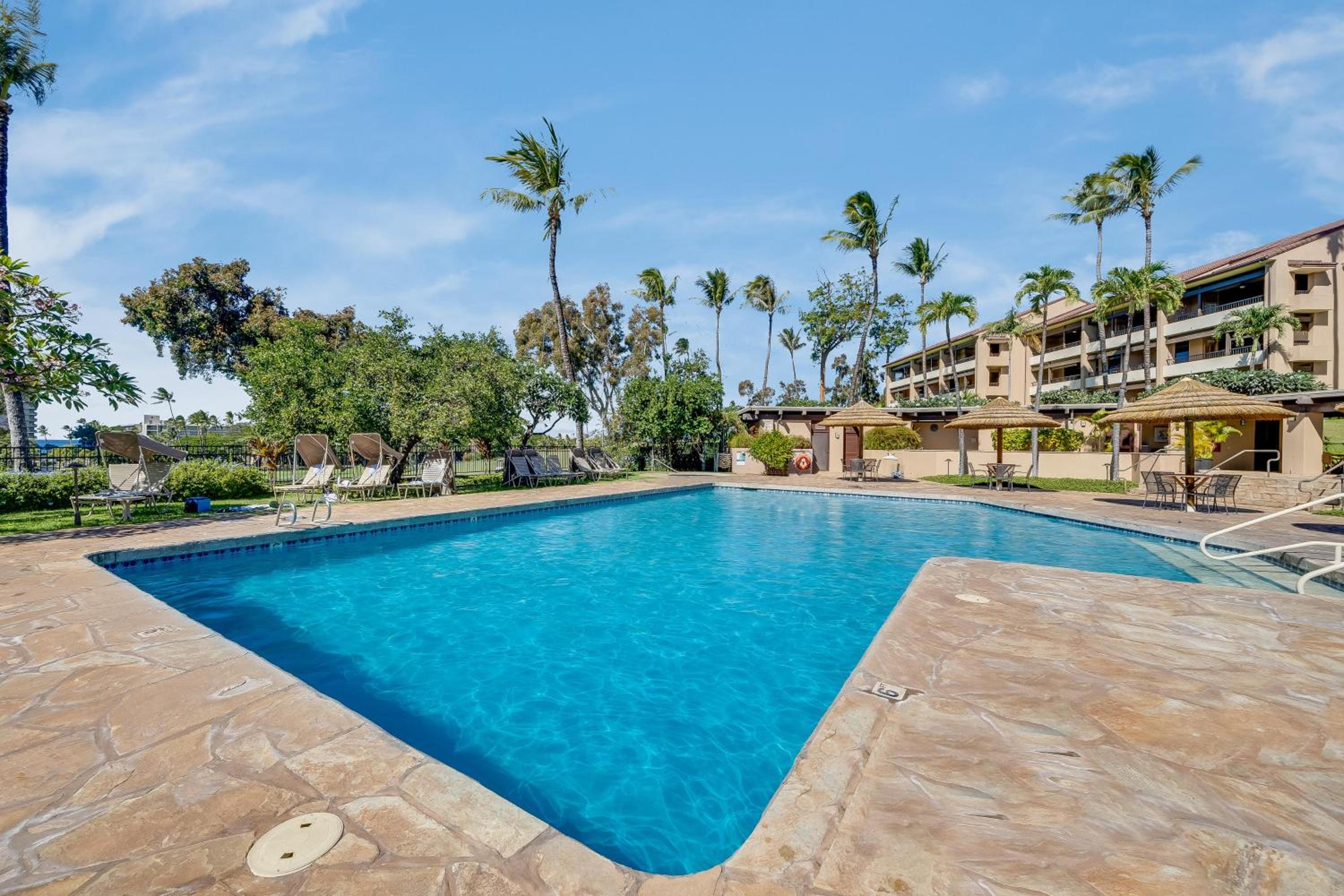 Kaanapali Royal A303 · KRL A303 Relaxing Hawaiian 2BD on Golf Co
