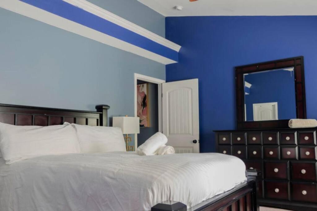 Beautiful home near Carowinds, Ballantyne view 5