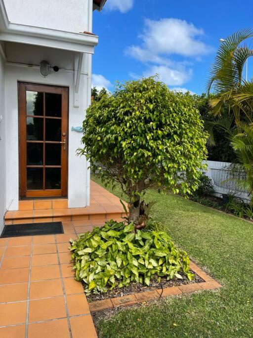 Villa Aqua - 3 bedroom Waterfront on Noosa Canal