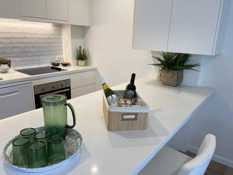Villa Aqua - 3 bedroom Waterfront on Noosa Canal
